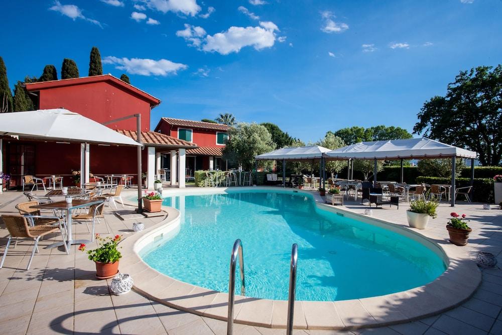 Hotel La Posta Di Torrenova Orbetello Eksteriør billede