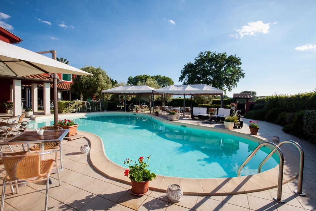Hotel La Posta Di Torrenova Orbetello Eksteriør billede