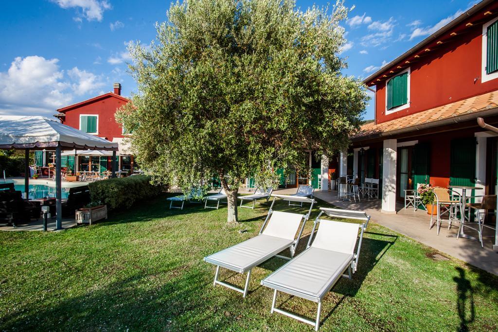 Hotel La Posta Di Torrenova Orbetello Eksteriør billede